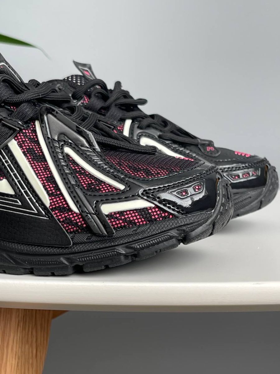 Кроссовки New Balance 1906A Black Dragon Berry