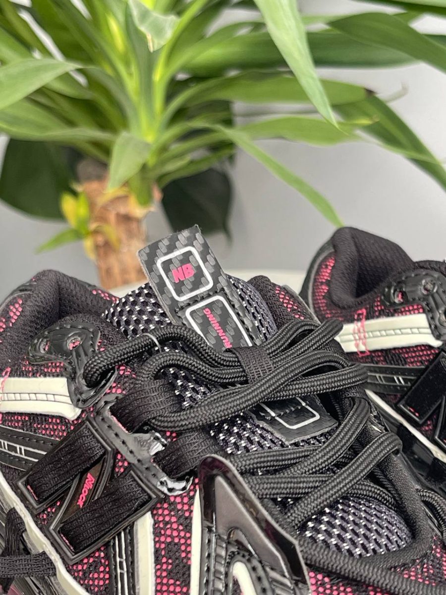 Кроссовки New Balance 1906A Black Dragon Berry