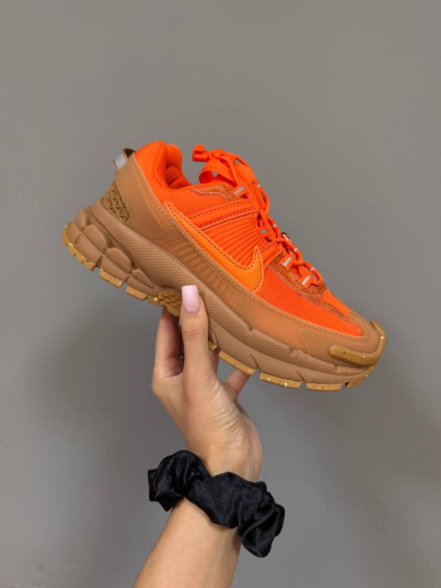 Кросівки Nike Zoom Vomero Roam Safety Orange