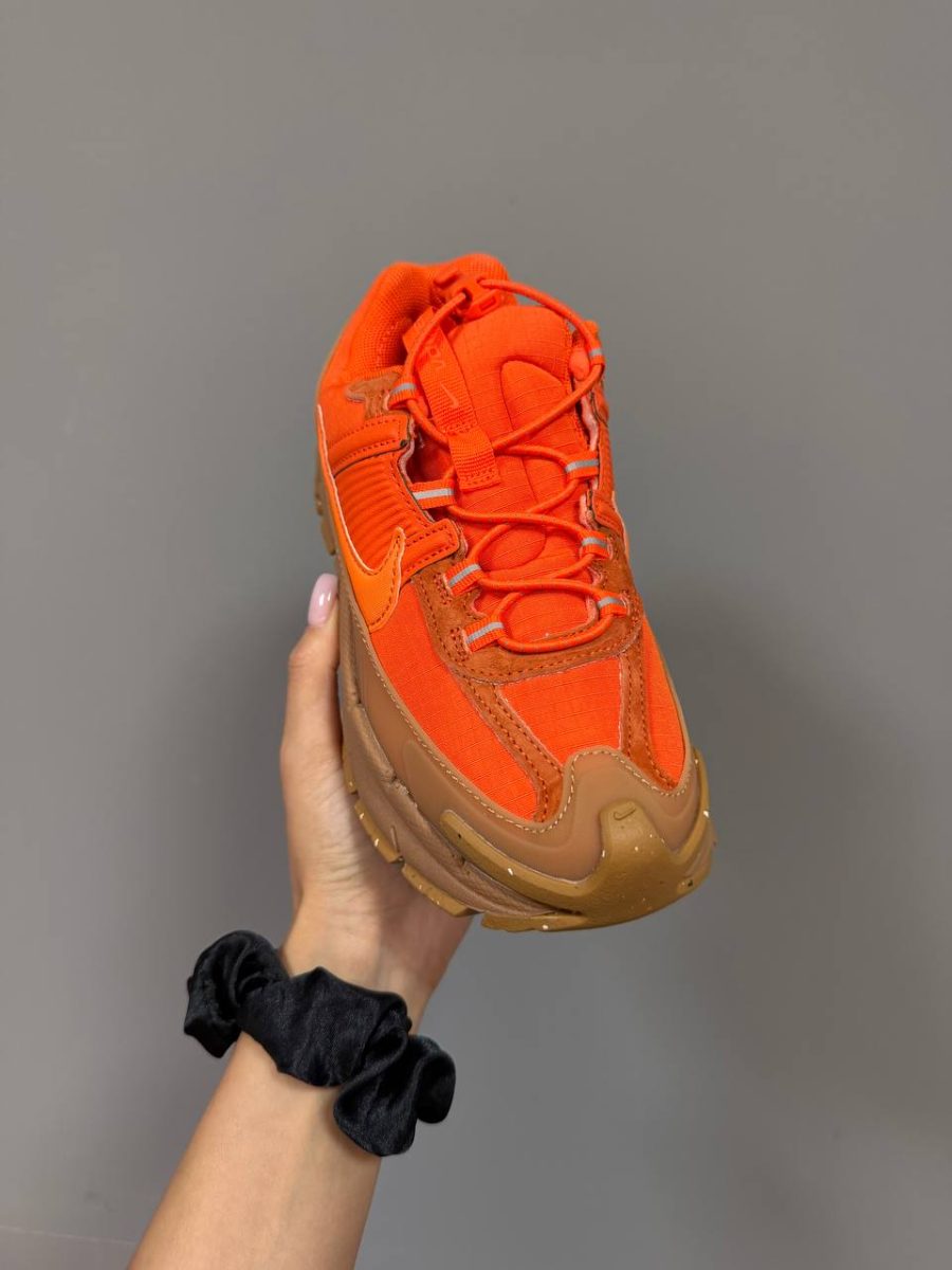 Кросівки Nike Zoom Vomero Roam Safety Orange
