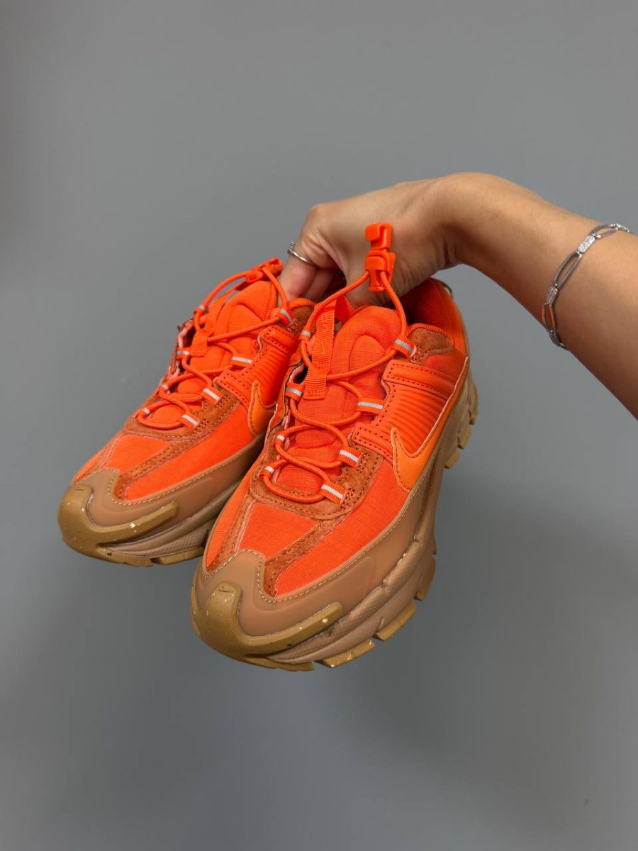 Кросівки Nike Zoom Vomero Roam Safety Orange